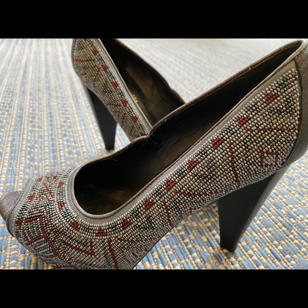DONALD J PLINER Ceci-BDCU Beaded Carpet Heel